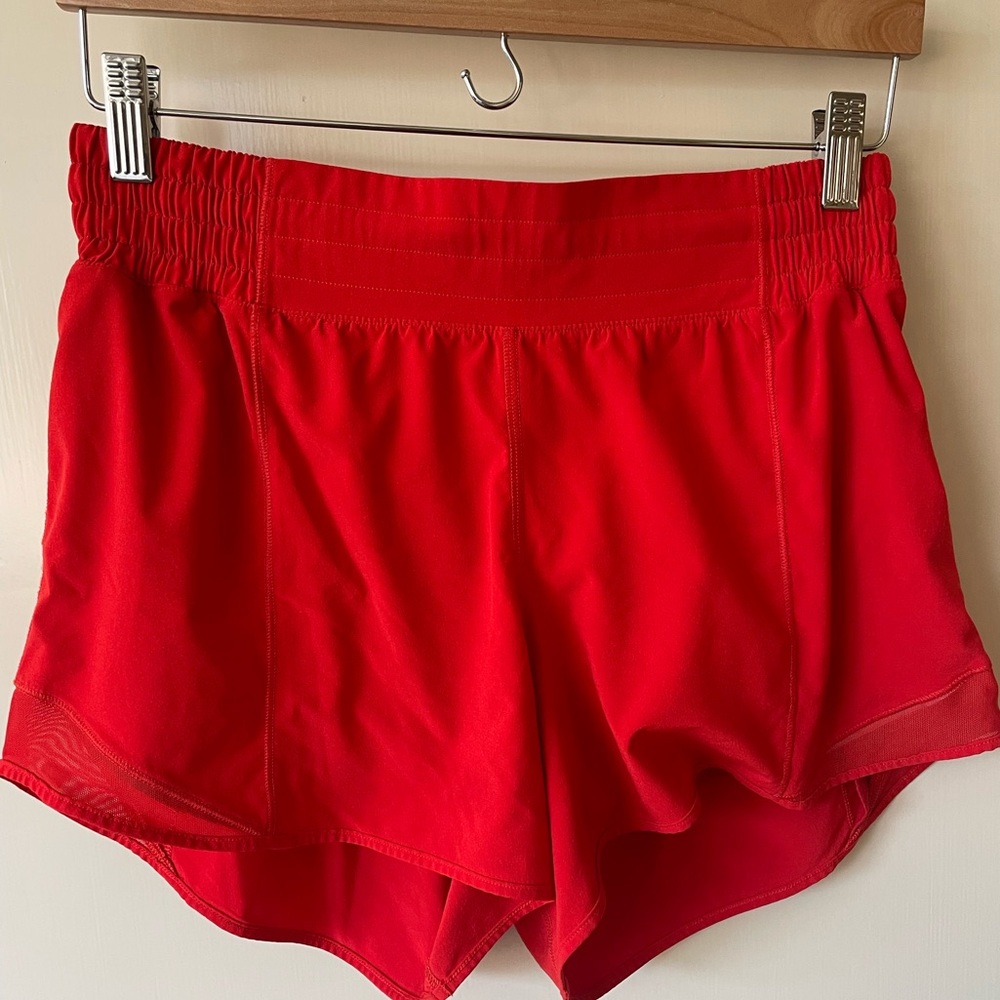 Lululemon Hotty Hot High-Rise Lined Short 4" *HOT HEAT* size 8